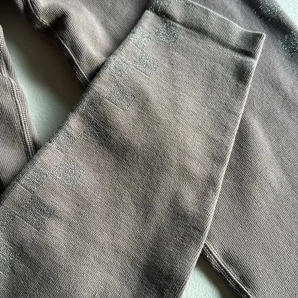 Pink - Picture 2 of 5